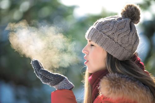 Курение зимой увеличивает вред от сигарет из-за дополнительной нагрузки на сердце