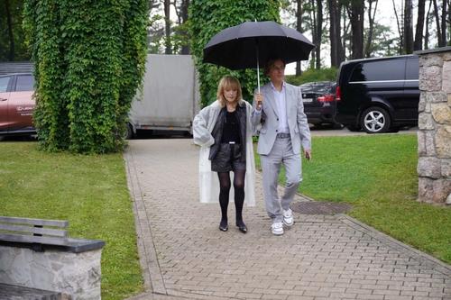 Пугачева встречалась в Юрмале с супругой музыканта за день до госпитализации Ланы Паулс