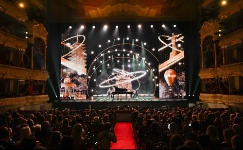Премия BraVo: звезды со всего мира на исторической сцене Большого театра